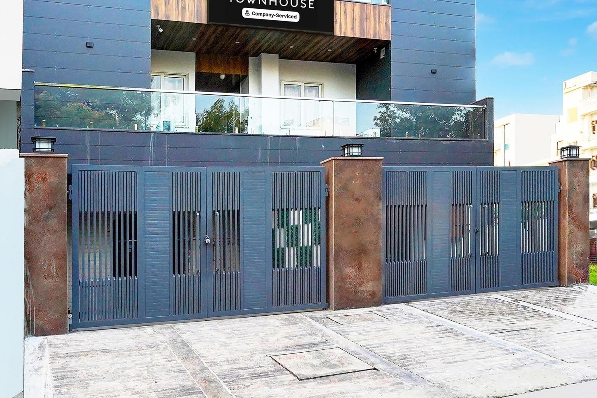 Super Townhouse Sector 104 Noida Ξενοδοχείο Εξωτερικό φωτογραφία