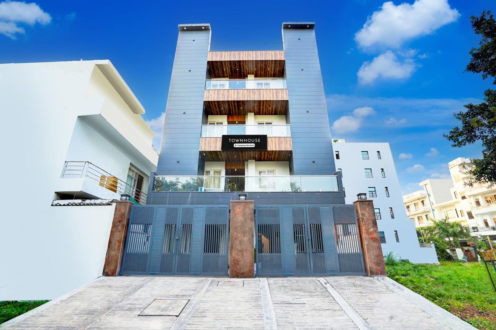 Super Townhouse Sector 104 Noida Ξενοδοχείο Εξωτερικό φωτογραφία